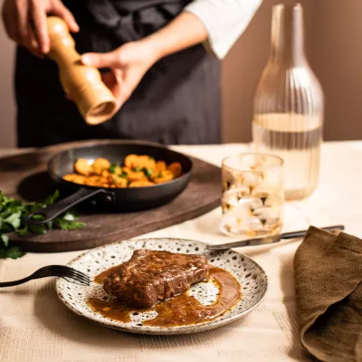 STRACOTTO DI ARROSTO CON CAROTE PREZZEMOLATE